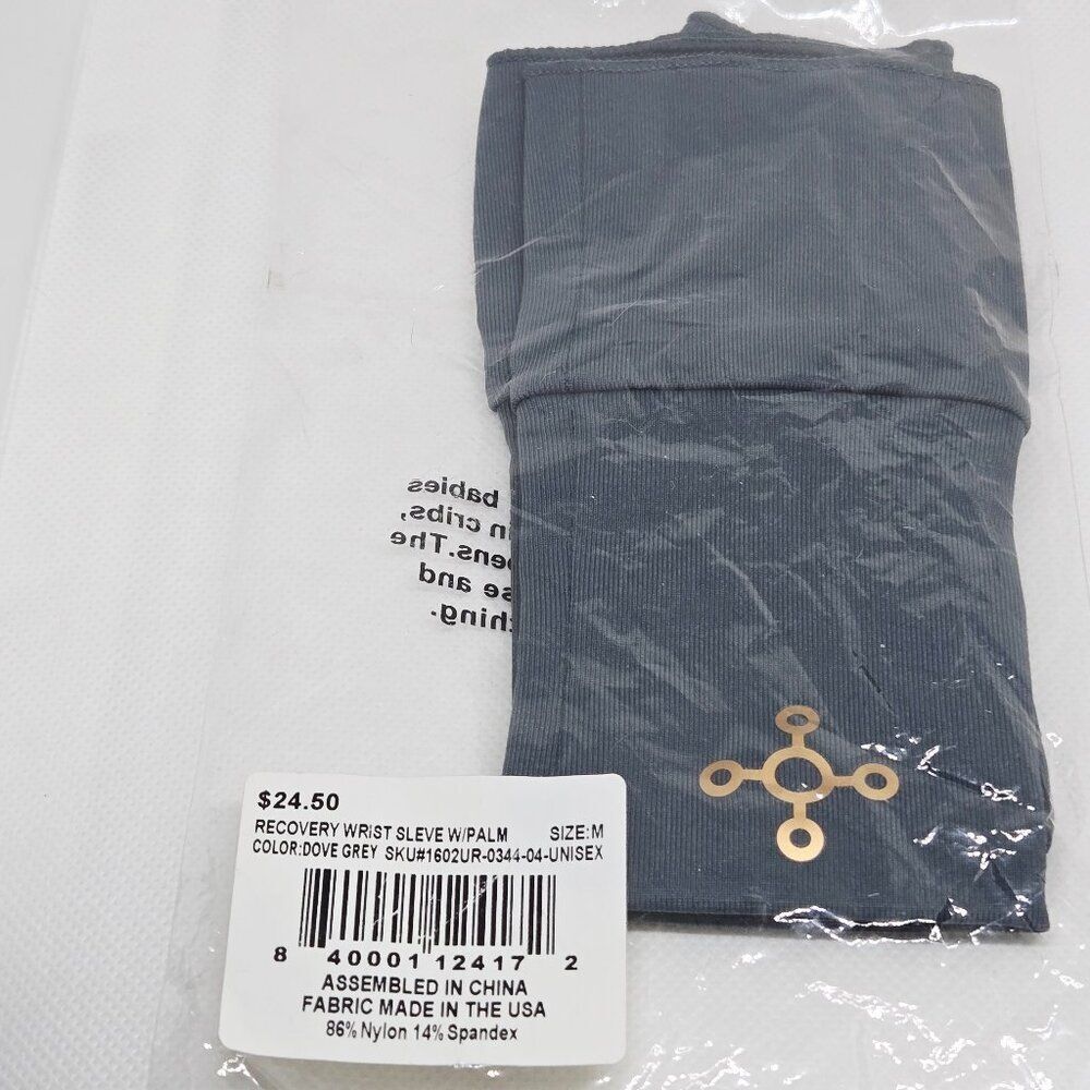 NWT TOMMIE COPPER RECOVERY WRIST SLEEVE WITH PALM DOVE GREY SZ M UNISEX MSRP $25